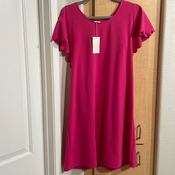 Scallop Sleeve Dress NEW - Picture 1 of 10